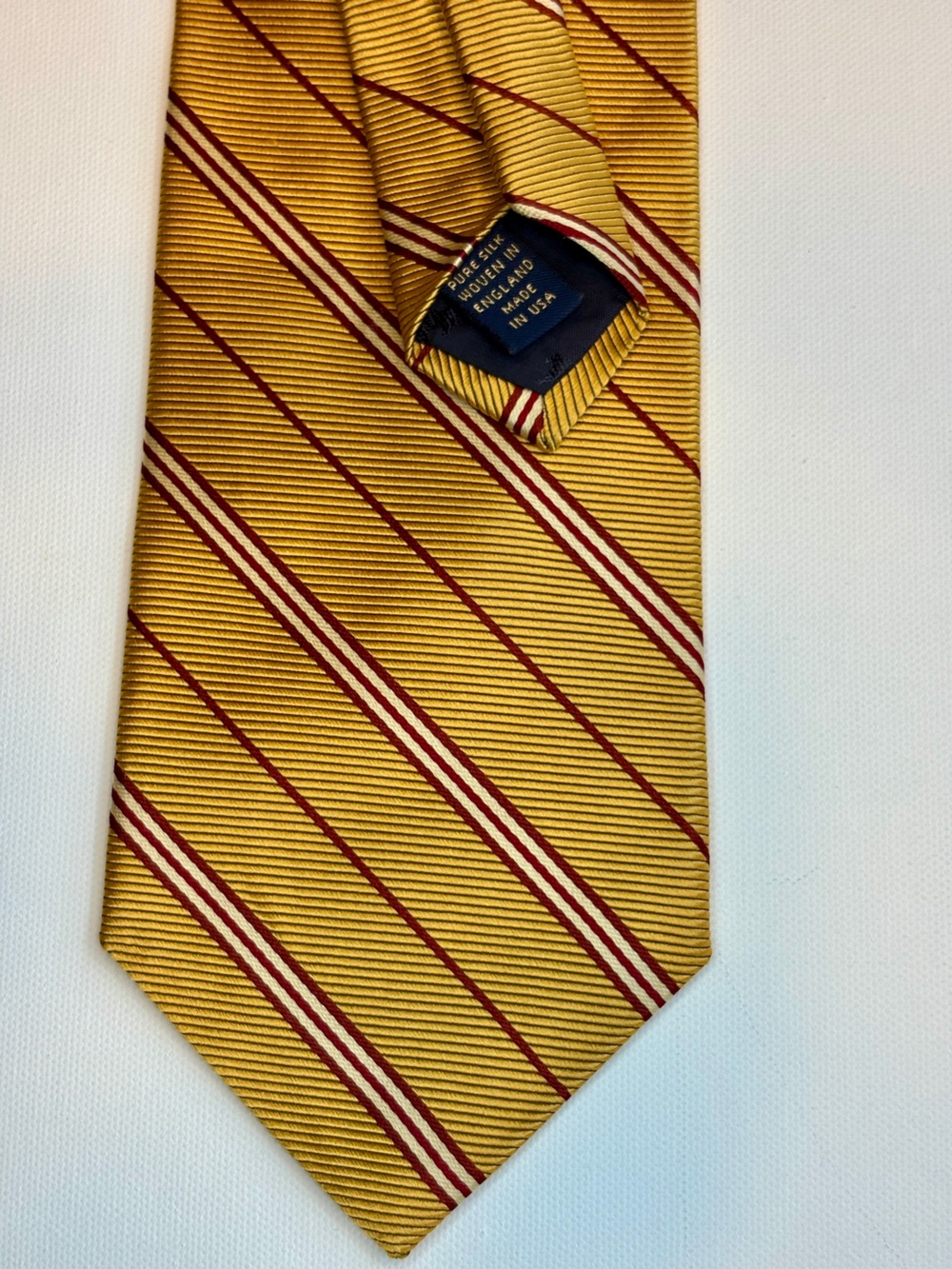 Brooks Brothers Makers Gold w/Burgundy & White Thin Stripes Silk Tie Made in USA